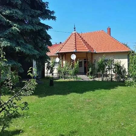 Feriehus Holiday In Hegy *